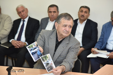 Nəsimi rayon İcra Hakimiyyətinin başçısı növbəti səyyar qəbul keçirib