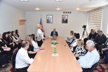 Nəsimi rayon İcra Hakimiyyətinin başçısı növbəti səyyar qəbul keçirib