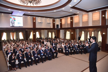 Nəsimi rayon İcra Hakimiyyətində 20 Sentyabr - Dövlət Suverenliyi Günü münasibətilə tədbir keçirilib.