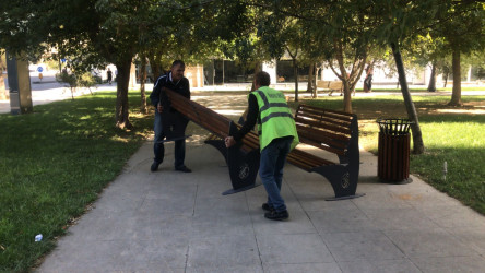 Nəsimi rayonu Xətai prospektində yerləşən parkda cari təmir işləri aparılıb.