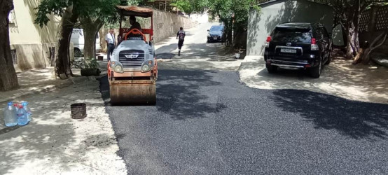 Nəsimi rayonu Süleyman Rüstəm küçəsi 33, 33 a, 33 b  saylı ünvanlarda  yerləşən binaları əhatə edən məhəllədaxili  yollarda asfaltlaşma və cari təmir işləri aparılıb.