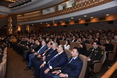 Nəsimi rayonunda görkəmli oftalmoloq alim, akademik Zərifə xanım Əliyevanın anadan olmasının 100 illiyinə həsr olunmuş “Zərifə Əliyeva ömrünün işığı” adlı tədbir keçirilib.