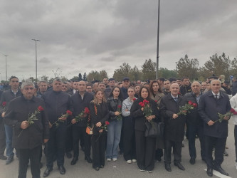 Nəsimi rayon İcra Hakimiyyətinin məsul əməkdaşları və ictimaiyyət nümayəndələri Zəfər parkını ziyarət etdi.