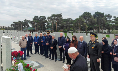 Vətən Müharibəsi Şəhidi Məmmədov Azad Tahir oğlunun şəhadət günündə əziz xatirəsi yad edildi.