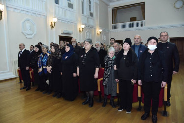 Nəsimi rayonunda Ulu Öndər Heydər Əliyevin anım gününə həsr olunmuş tədbir keçirilib.