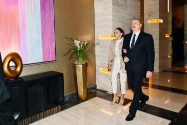 Prezident İlham Əliyev və birinci xanım Mehriban Əliyeva “The Ritz Carlton Baku” otelinin açılışında iştirak ediblər .