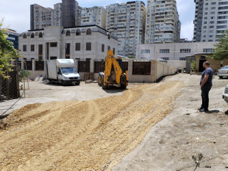 Nəsimi rayonu Ceyhun Səlimov küçəsi 7,9 saylı ünvanlarda məhəllədaxili yollarda cari təmir işlərinə başlanılıb.