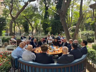 Nəsimi Rayonunda Ağsaqqallar Şurasının təşkilatçılığı ilə 1 oktyabr "Ahıllar günü"nə həsr olunmuş görüş keçirilib.