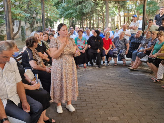 RİH başçısı mikrorayonda səyyar qəbul keçirib