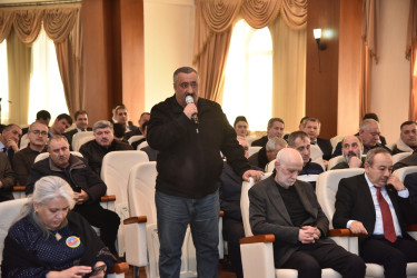 Nəsimi rayon İcra Hakimiyyətində rayonun şəhid ailələri və müharibə əlilləri ilə görüş keçirilib.