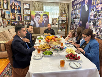 Vətən müharibəsi şəhidi Əliyev İmran Əli oğlunun ailəsi ziyarət olunub.