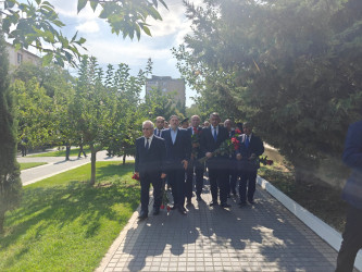 Nəsimi rayonunda Anım Günü ilə bağlı silsilə tədbirlər keçirilib.