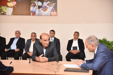 Nəsimi rayon İcra Hakimiyyətinin başçısı növbəti səyyar qəbul keçirib.