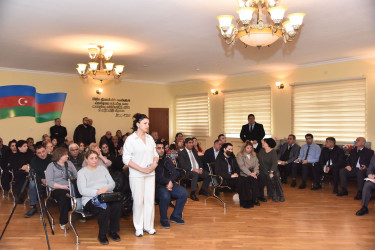 Nəsimi Rayon İcra Hakimiyyətinin başçısı Elxan İbrahimov 1 nömrəli Sahə İnzibati Ərazi Dairəsi üzrə səyyar qəbul keçirib.