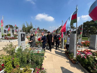 Vətən Müharibəsi Şəhidlərinin və Şəhid Həsənov Faiq Hüseyn oğlunun doğum günü ərəfəsində xatirəsi yad olundu.