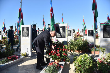 Anım günündə 2 saylı Fəxri və Şəhidlər Xiyabanında dəfn olunmuş Şəhidlər ziyarət olundu