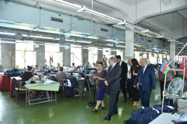 Nəsimi rayon İcra Hakimiyyətinin başçısı növbəti səyyar qəbul keçirib
