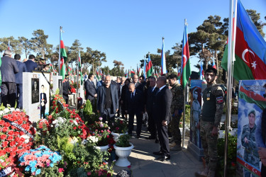 Anım günündə 2 saylı Fəxri və Şəhidlər Xiyabanında dəfn olunmuş Şəhidlər ziyarət olundu