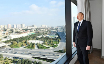 Prezident İlham Əliyev və birinci xanım Mehriban Əliyeva “The Ritz Carlton Baku” otelinin açılışında iştirak ediblər .