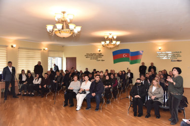 Nəsimi Rayon İcra Hakimiyyətinin başçısı Elxan İbrahimov 1 nömrəli Sahə İnzibati Ərazi Dairəsi üzrə səyyar qəbul keçirib.