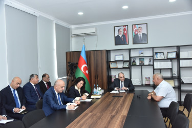 Nəsimi rayon İcra Hakimiyyətinin başçısı növbəti səyyar qəbul keçirib