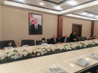 15 Sentyabr - Bilik Günü ərəfəsində Nəsimi rayon İcra Hakimiyyəti tərəfindən bir qrup məktəbliyə məktəbli formaları verilmişdir.