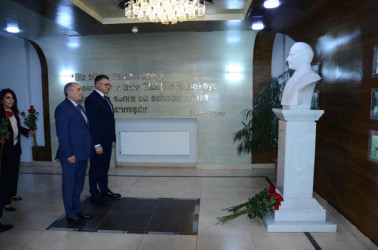 Nəsimi rayon İcra Hakimiyyətinin başçısı növbəti səyyar qəbul keçirib