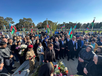 Vətən Müharibəsi Şəhidi Əliyev Rauf Səxavət   oğlunun şəhadət günündə əziz xatirəsi yad edildi.