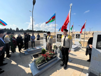 Vətən Müharibəsi Şəhidi Zeynallı Rəşad Qiyas oğlunun şəhadət günündə əziz xatirəsi yad edildi.