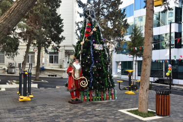 Nəsimi rayonunda növbəti “Abad həyət” sakinlərin istifadəsinə verilib.