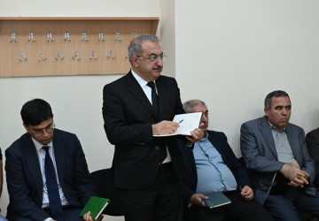 Nəsimi rayon İcra Hakimiyyətinin başçısı növbəti səyyar qəbul keçirib.