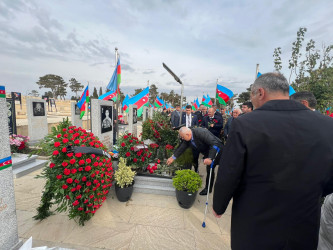 Vətən Müharibəsi Şəhidi Həsənov Teymur Mahal oğlunun şəhadət günündə əziz xatirəsi yad edildi.