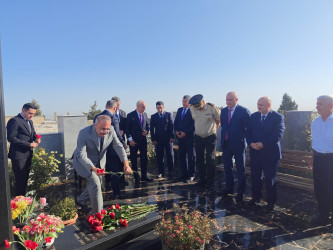 Vətən müharibəsi Şəhidi Ələsgərov Ələkbər İsgəndər oğlunun doğum günündə əziz xatirəsi yad olundu.