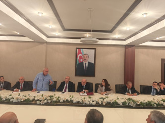 Nəsimi rayonunda 27 Sentyabr - Anım Gününün beşinci ildönümü münasibətilə “27 Sentyabr – Qələbəyə aparan yolun başlanğıcı ” adlı dəyirmi masa  keçirilib.