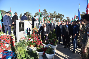 Anım günündə 2 saylı Fəxri və Şəhidlər Xiyabanında dəfn olunmuş Şəhidlər ziyarət olundu