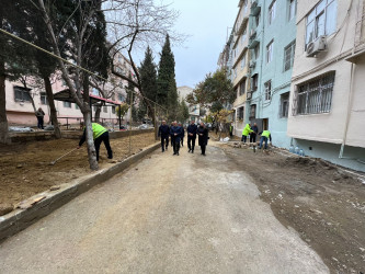 Asif Məhərrəmov 33 saylı binada abadlıq-quruculuq işləri davam edir.