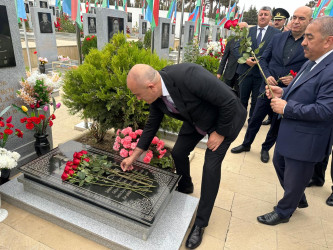 Vətən Müharibəsi Şəhidi Cəfərov Ruslan Gündüz oğlunun şəhadət günündə əziz xatirəsi yad edildi.