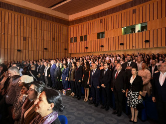 Türk Dünyası Bakı Atatürk Liseyinin məzun günü keçirilib.