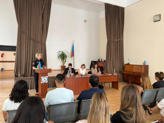 Nəsimi rayonunda “Elmin innovativ yanaşmalarında suverenliyimizin hüquqi predmetləri” mövzusunda tədbir keçirilib