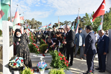 Anım günündə Nəsimi rayon Şəhidləri ziyarət olundu.