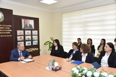 Nəsimi rayon İcra Hakimiyyətinin başçısı səyyar qəbul keçirib