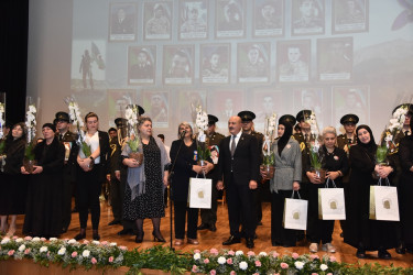 Anım Günü münasibətilə Nizami Kino Mərkəzində “Şəhadət yolçuları” sənədli filminin və “Əbədiyyət yolu” kitabının təqdimatı oldu