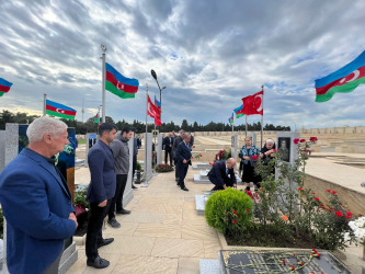 Vətən Müharibəsi Şəhidi Məmmədov Vuqar Elxan oğlunun şəhadət günündə əziz xatirəsi yad edildi.