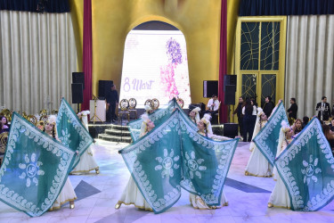 Nəsimi rayonunda 8 Mart - Beynəlxalq Qadınlar Günü münasibətilə tədbir keçirilib.