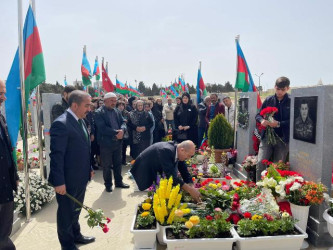 Azərbaycan Silahlı Qüvvələrinin hərbi qulluqçusu Kazımov Vüsal Vüqar oğlunun məzarı ziyarət olundu.