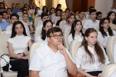 Nəsimi rayonunda “Heydər Əliyev və təhsil” adlı tədbir keçirilib.