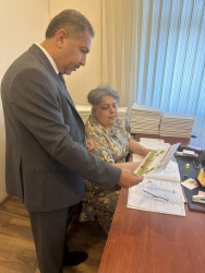 Nəsimi rayonunda əhali arasında maarifləndirmə məqsədilə Sosial Xidmətlər Agentliyinin çap materialları və bukletləri paylanılıb.