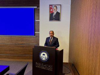 Nəsimi rayonunda 20 Sentyabr - Azərbaycanda Dövlət Suverenliyi Günü münasibətilə “Azərbaycanın Suverenliyi - Milli İradəmizin Təntənəsi” mövzusunda dəyirmi masa keçirilib.