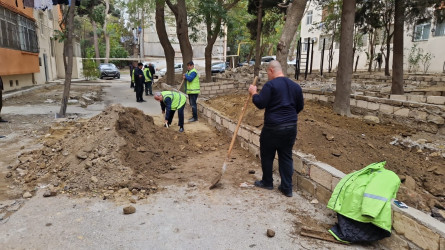 Rayonun Moskva pr. 68, 72 saylı ünvanlarında abadlıq və quruculuq işləri davam edir.