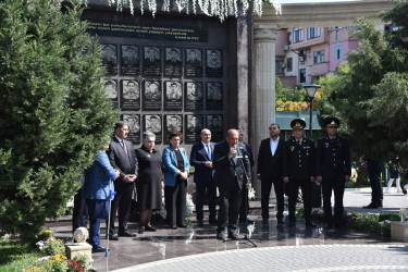 Nəsimi rayonunda 27 Sentyabr - Anım günü münasibətilə  rayon ərazisində yerləşən “Zəfər bağı”nda tədbir keçirilib.